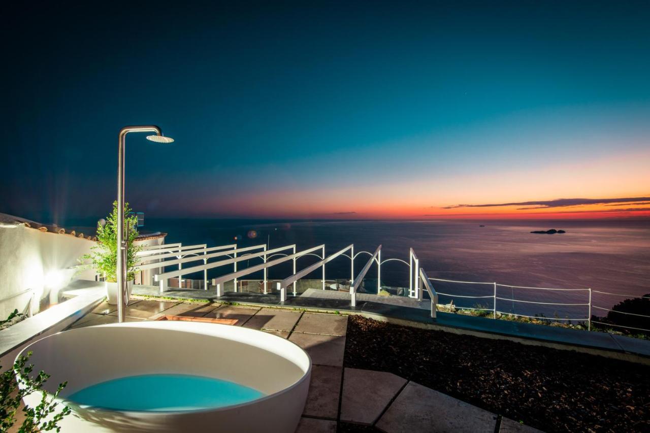 Villa La Tagliata Spectacular Jacuzzi Tub Amazing View And Private Parking Garage Positano Kültér fotó